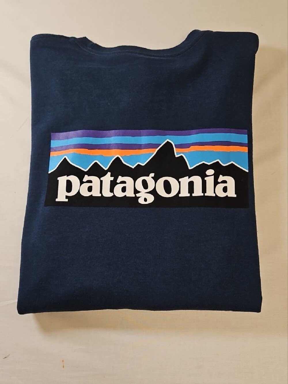 Patagonia Men's Long-Sleeve Crew Tee in Dark Blue with White Logo, Size 3XL - Picture 9 of 9